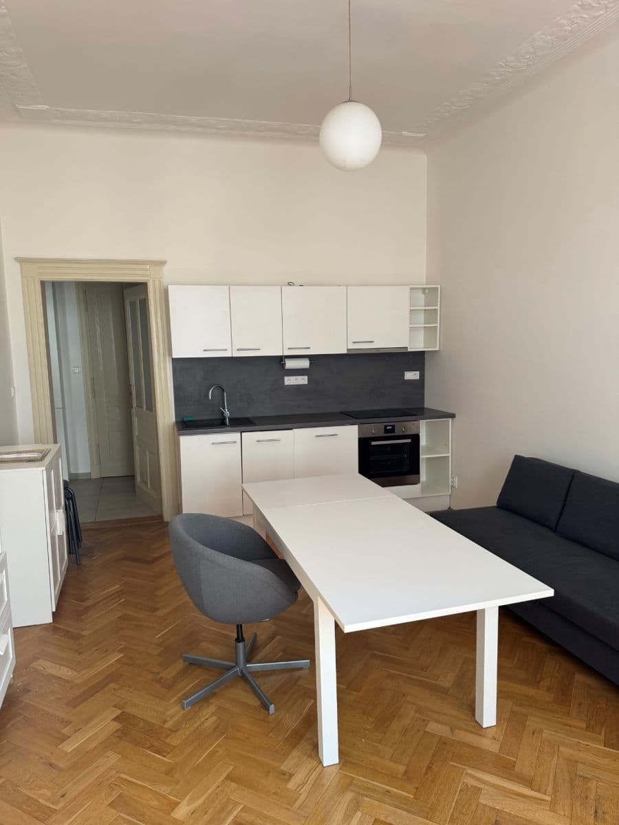 Pronájem bytu 2+kk 49 m², Na Zderaze, Praha, Praha Pronájem bytu 2+kk 49 m², Na Zderaze, Praha, Praha