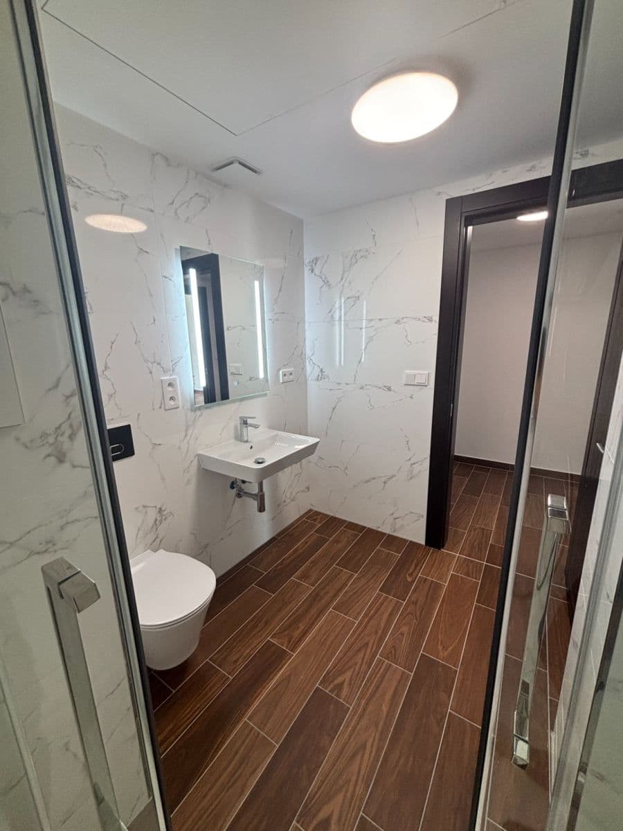 Pronájem bytu 2+kk 46 m², Třída Jiřího Pelikána, Olomouc, Olomoucký kraj Pronájem bytu 2+kk 46 m², Třída Jiřího Pelikána, Olomouc, Olomoucký kraj