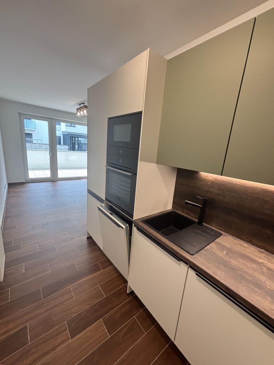 Pronájem bytu 2+kk 46 m², Třída Jiřího Pelikána, Olomouc, Olomoucký kraj Pronájem bytu 2+kk 46 m², Třída Jiřího Pelikána, Olomouc, Olomoucký kraj