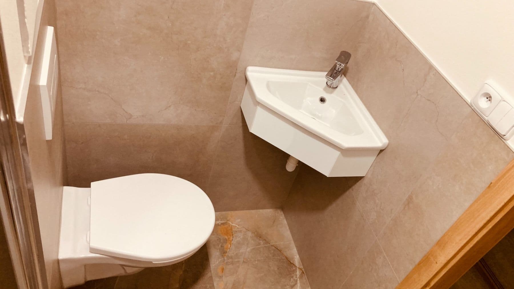 Pronájem bytu 1+1 37 m², Jana Ziky, Ostrava, Moravskoslezský kraj Pronájem bytu 1+1 37 m², Jana Ziky, Ostrava, Moravskoslezský kraj