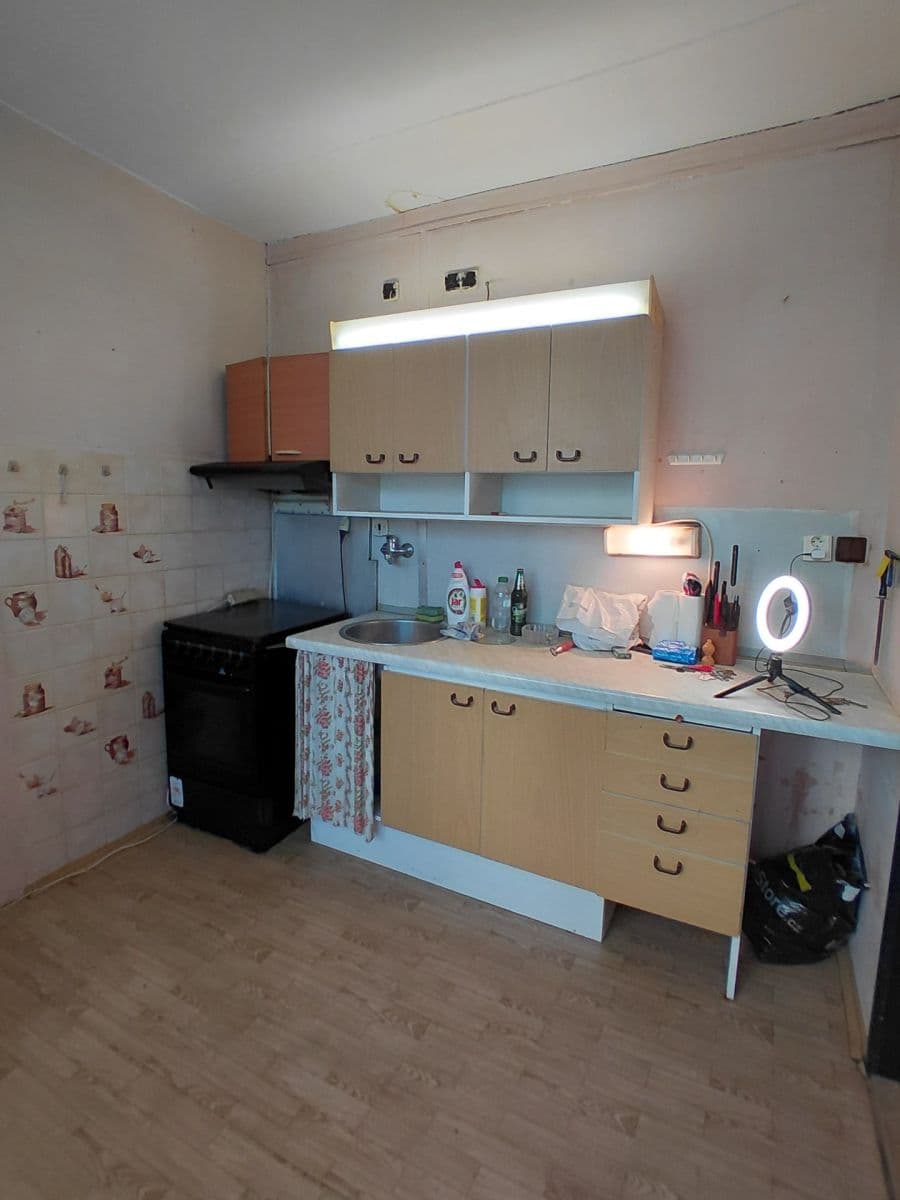 Prodej bytu 3+1 76 m², Rumunská, Čelákovice, Středočeský kraj Prodej bytu 3+1 76 m², Rumunská, Čelákovice, Středočeský kraj