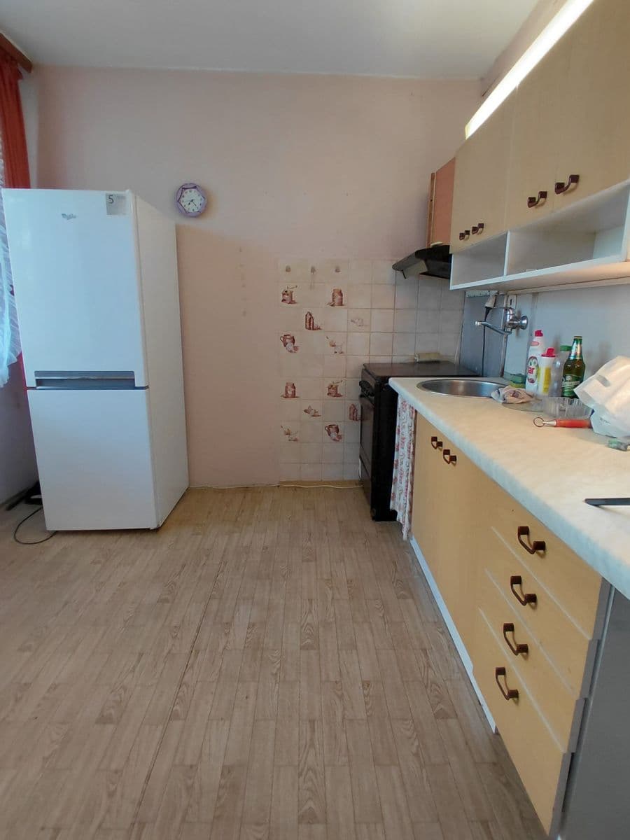 Prodej bytu 3+1 76 m², Rumunská, Čelákovice, Středočeský kraj Prodej bytu 3+1 76 m², Rumunská, Čelákovice, Středočeský kraj