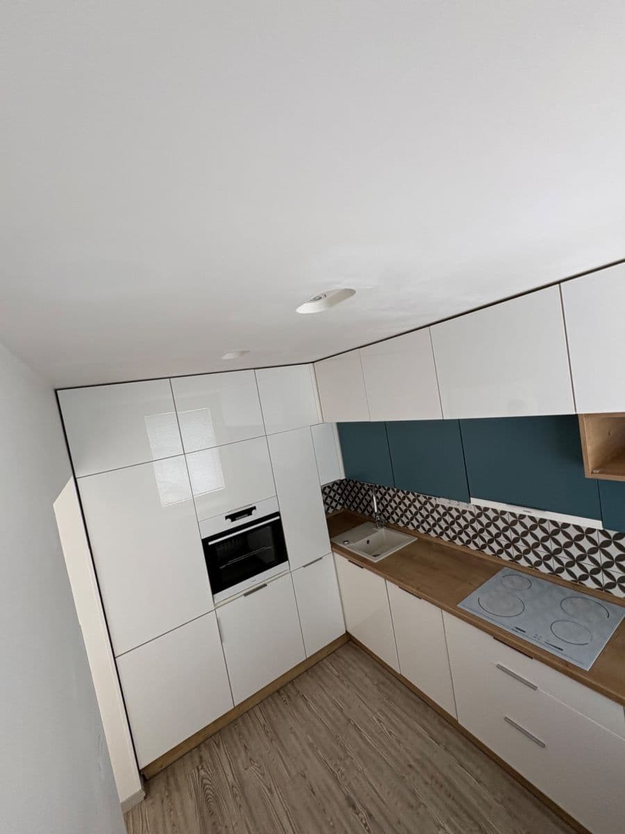 Pronájem bytu 2+1 56 m², Praha, Praha Pronájem bytu 2+1 56 m², Praha, Praha