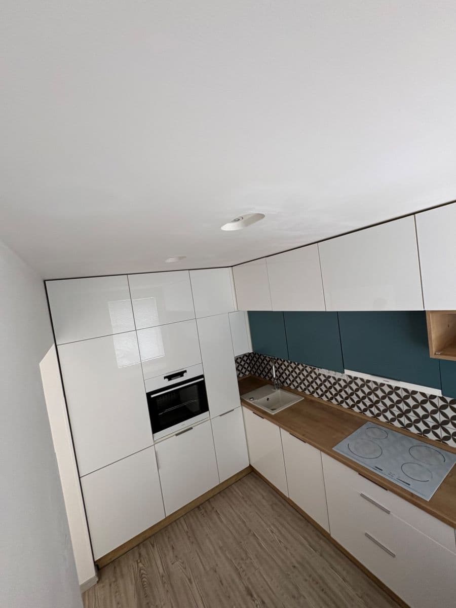 Pronájem bytu 2+1 56 m², Praha, Praha Pronájem bytu 2+1 56 m², Praha, Praha