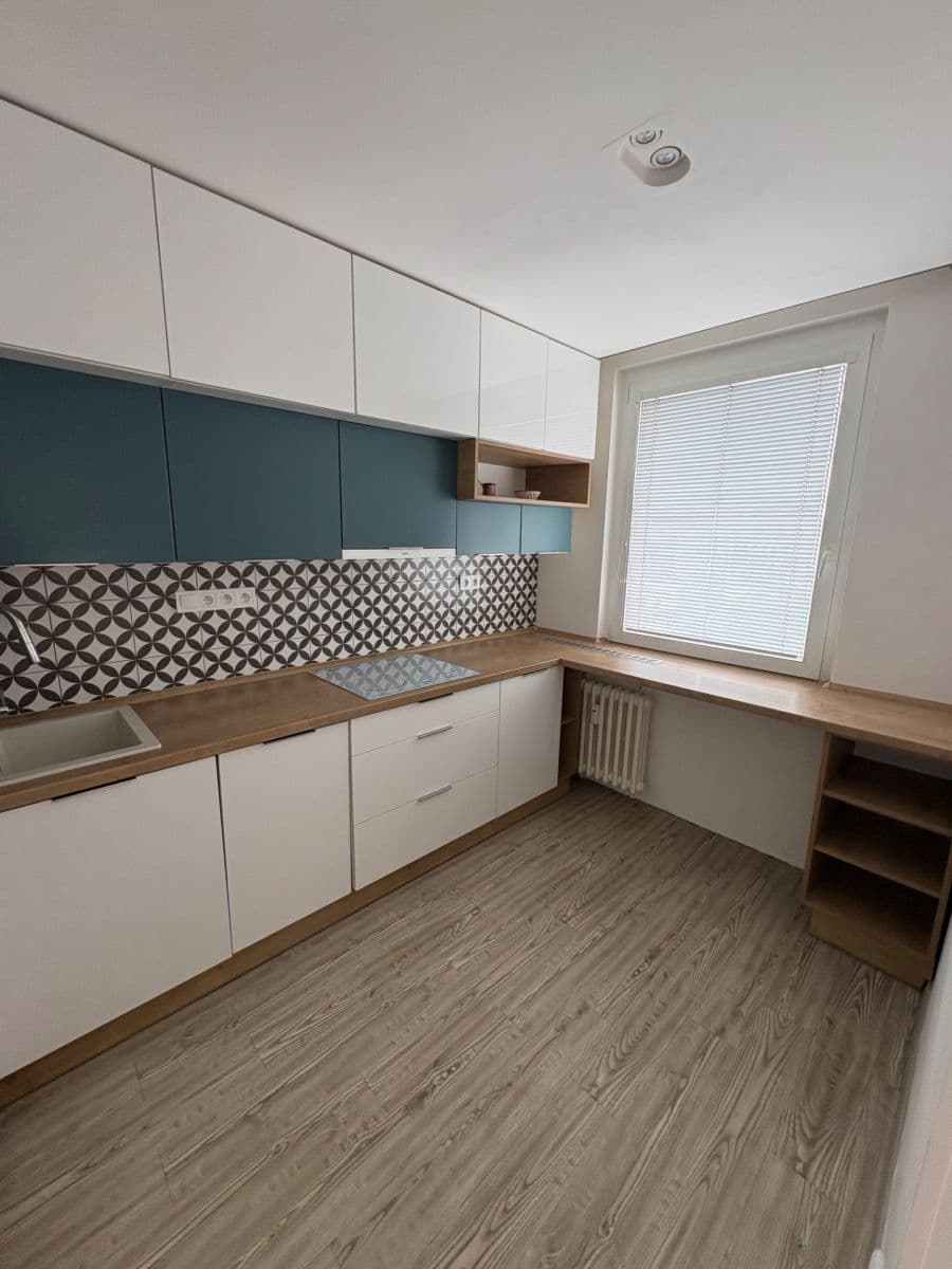 Pronájem bytu 2+1 56 m², Praha, Praha Pronájem bytu 2+1 56 m², Praha, Praha