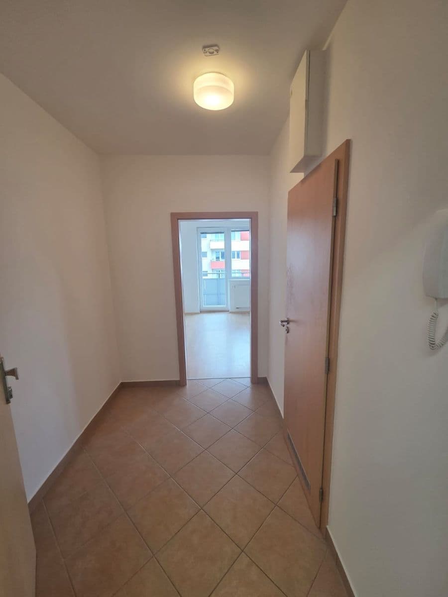 Pronájem bytu 1+kk 29 m², Miloše Havla, Praha, Praha Pronájem bytu 1+kk 29 m², Miloše Havla, Praha, Praha