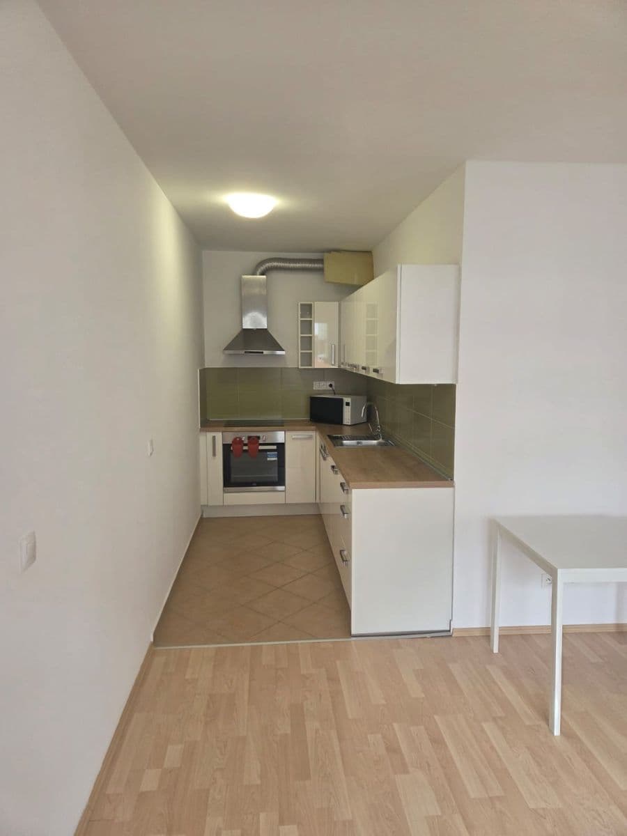 Pronájem bytu 1+kk 29 m², Miloše Havla, Praha, Praha Pronájem bytu 1+kk 29 m², Miloše Havla, Praha, Praha