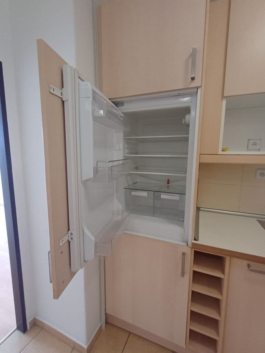 Pronájem bytu 3+1 80 m², Ukrajinská, Praha, Praha Pronájem bytu 3+1 80 m², Ukrajinská, Praha, Praha