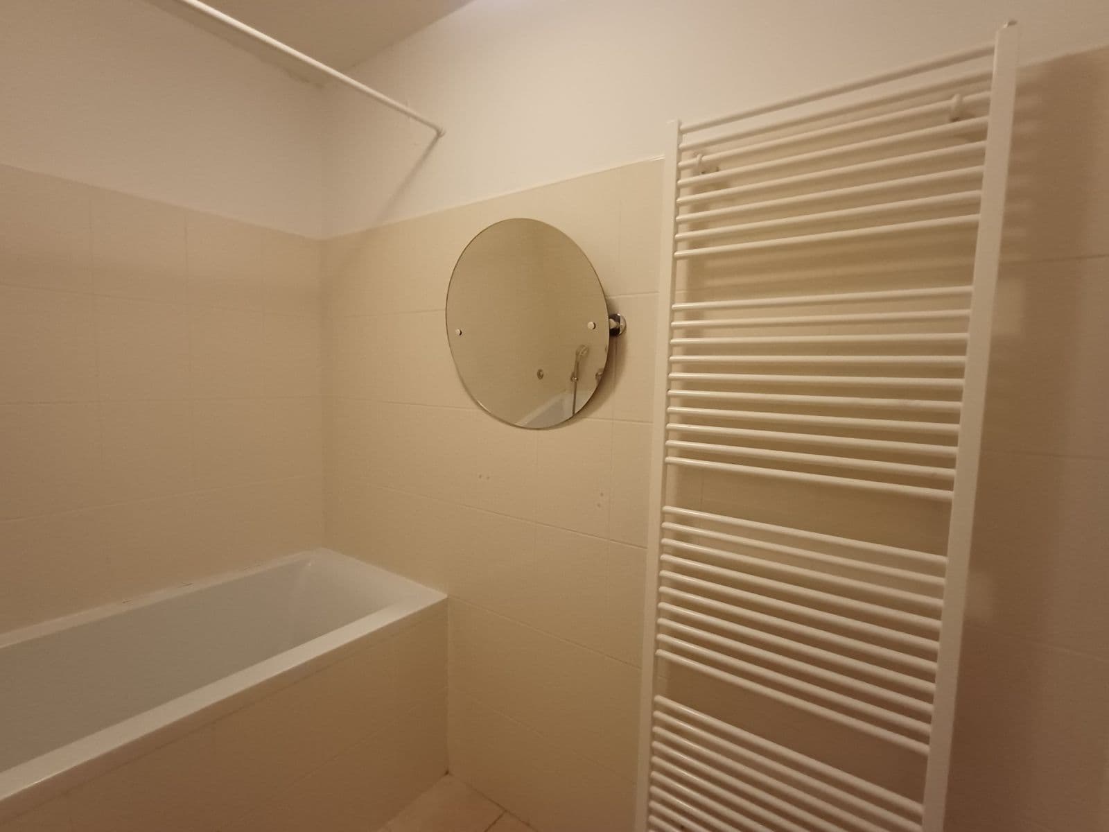 Pronájem bytu 3+1 80 m², Ukrajinská, Praha, Praha Pronájem bytu 3+1 80 m², Ukrajinská, Praha, Praha
