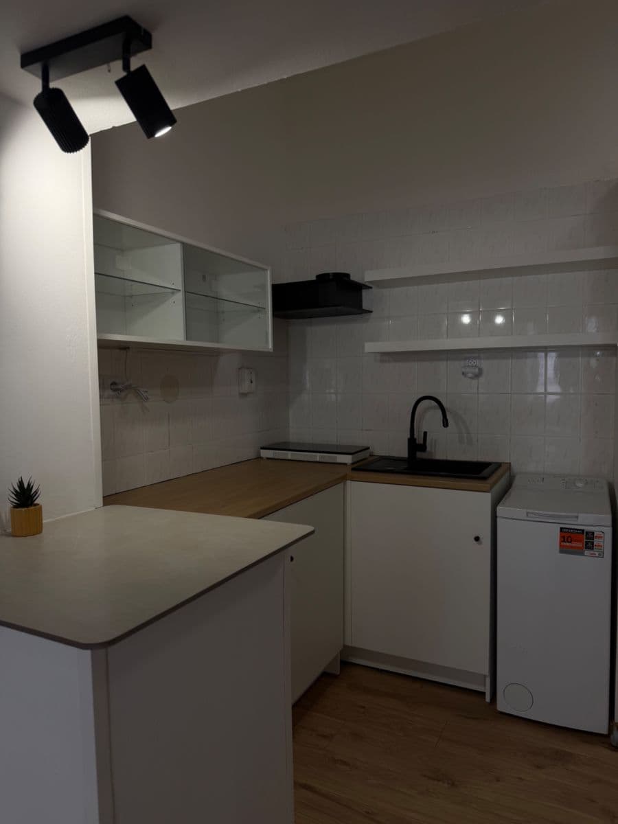 Pronájem bytu 1+kk 33 m², Sevastopolská, Praha, Praha Pronájem bytu 1+kk 33 m², Sevastopolská, Praha, Praha