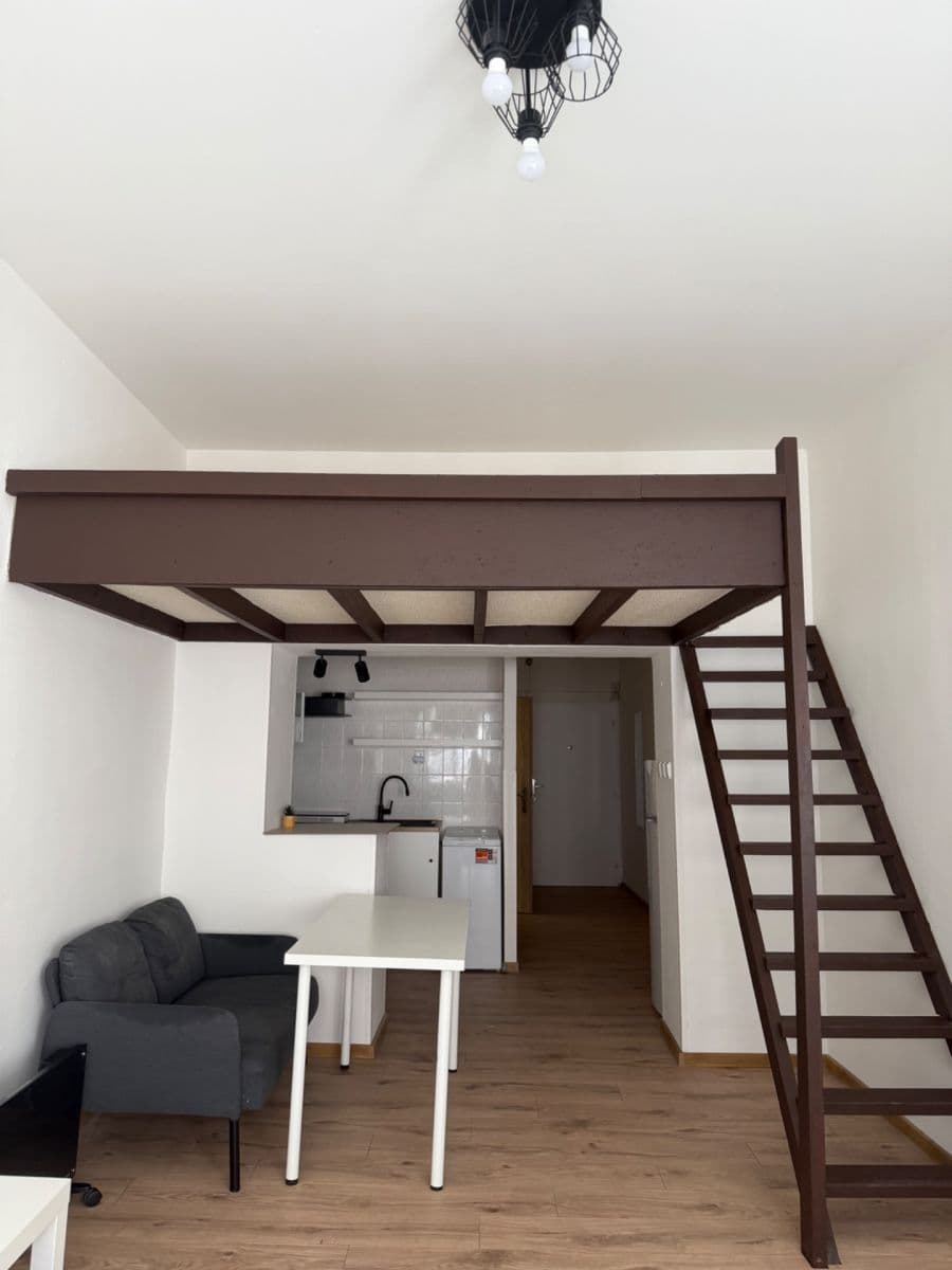 Pronájem bytu 1+kk 33 m², Sevastopolská, Praha, Praha Pronájem bytu 1+kk 33 m², Sevastopolská, Praha, Praha