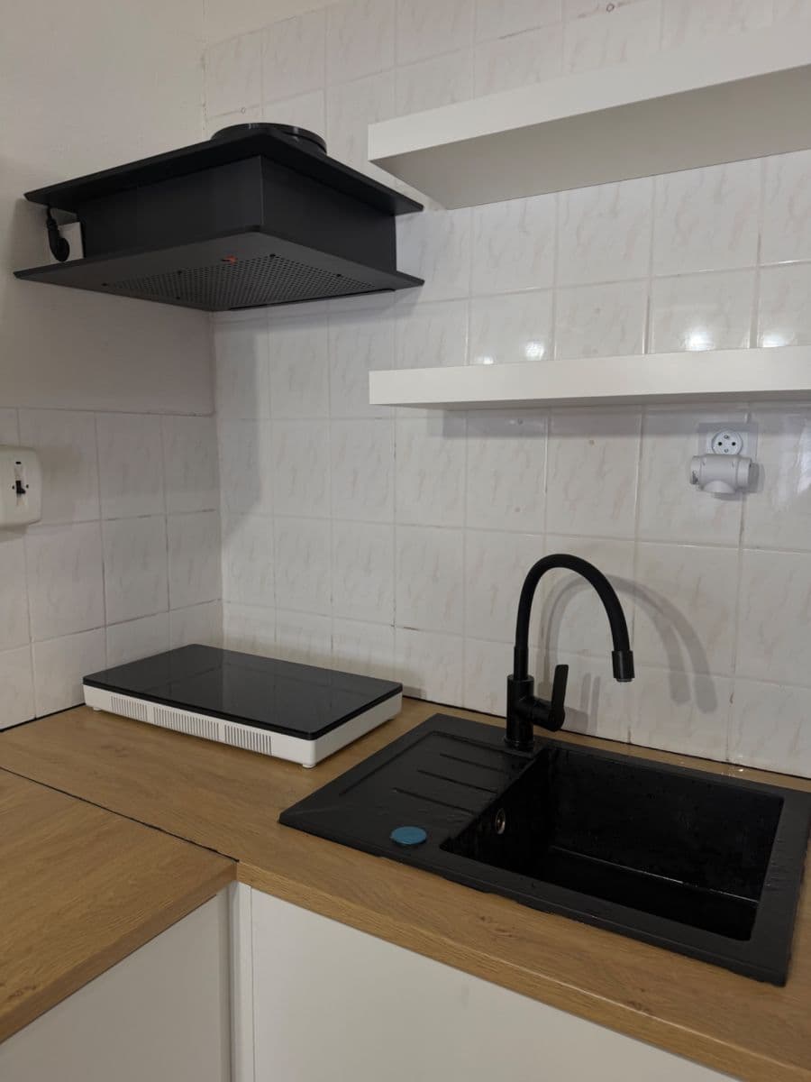 Pronájem bytu 1+kk 33 m², Sevastopolská, Praha, Praha Pronájem bytu 1+kk 33 m², Sevastopolská, Praha, Praha