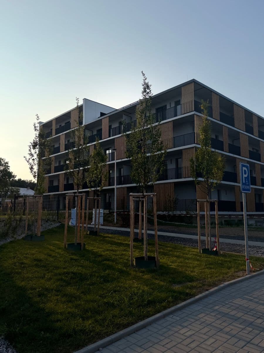 Pronájem bytu 2+kk 62 m², V. Kratochvíla, Kladno, Středočeský kraj Pronájem bytu 2+kk 62 m², V. Kratochvíla, Kladno, Středočeský kraj