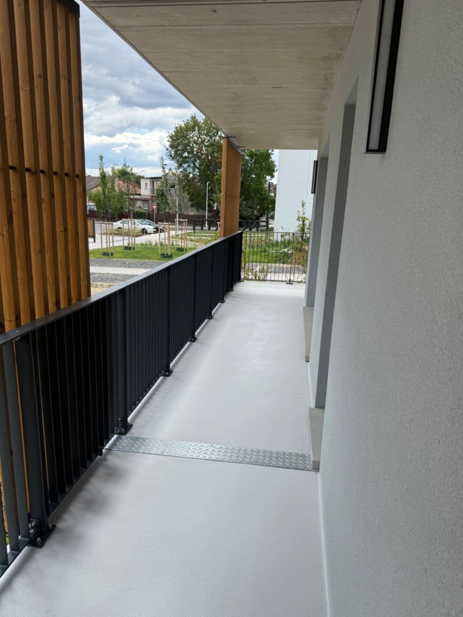 Pronájem bytu 2+kk 62 m², V. Kratochvíla, Kladno, Středočeský kraj Pronájem bytu 2+kk 62 m², V. Kratochvíla, Kladno, Středočeský kraj