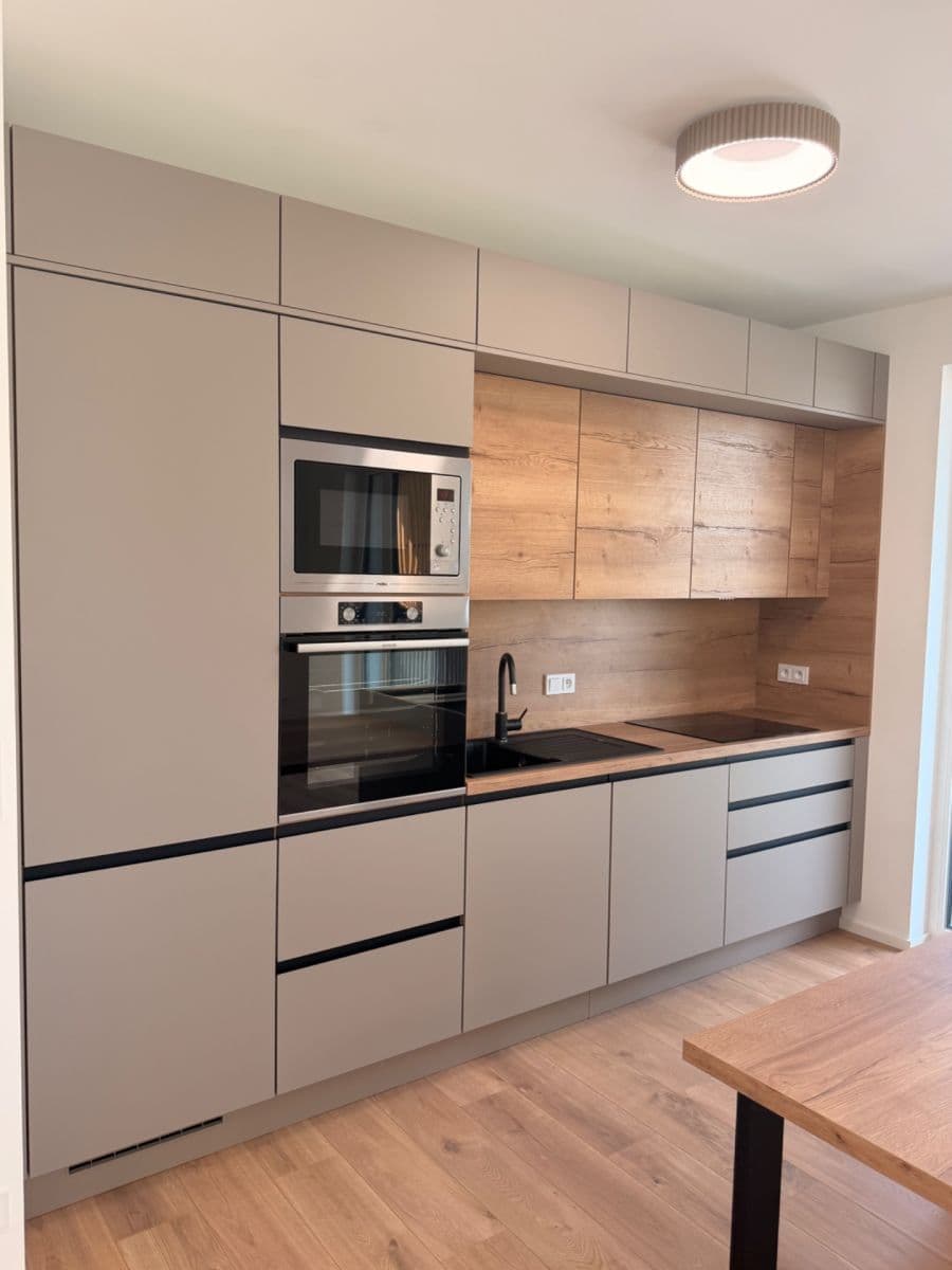 Pronájem bytu 2+kk 62 m², V. Kratochvíla, Kladno, Středočeský kraj Pronájem bytu 2+kk 62 m², V. Kratochvíla, Kladno, Středočeský kraj