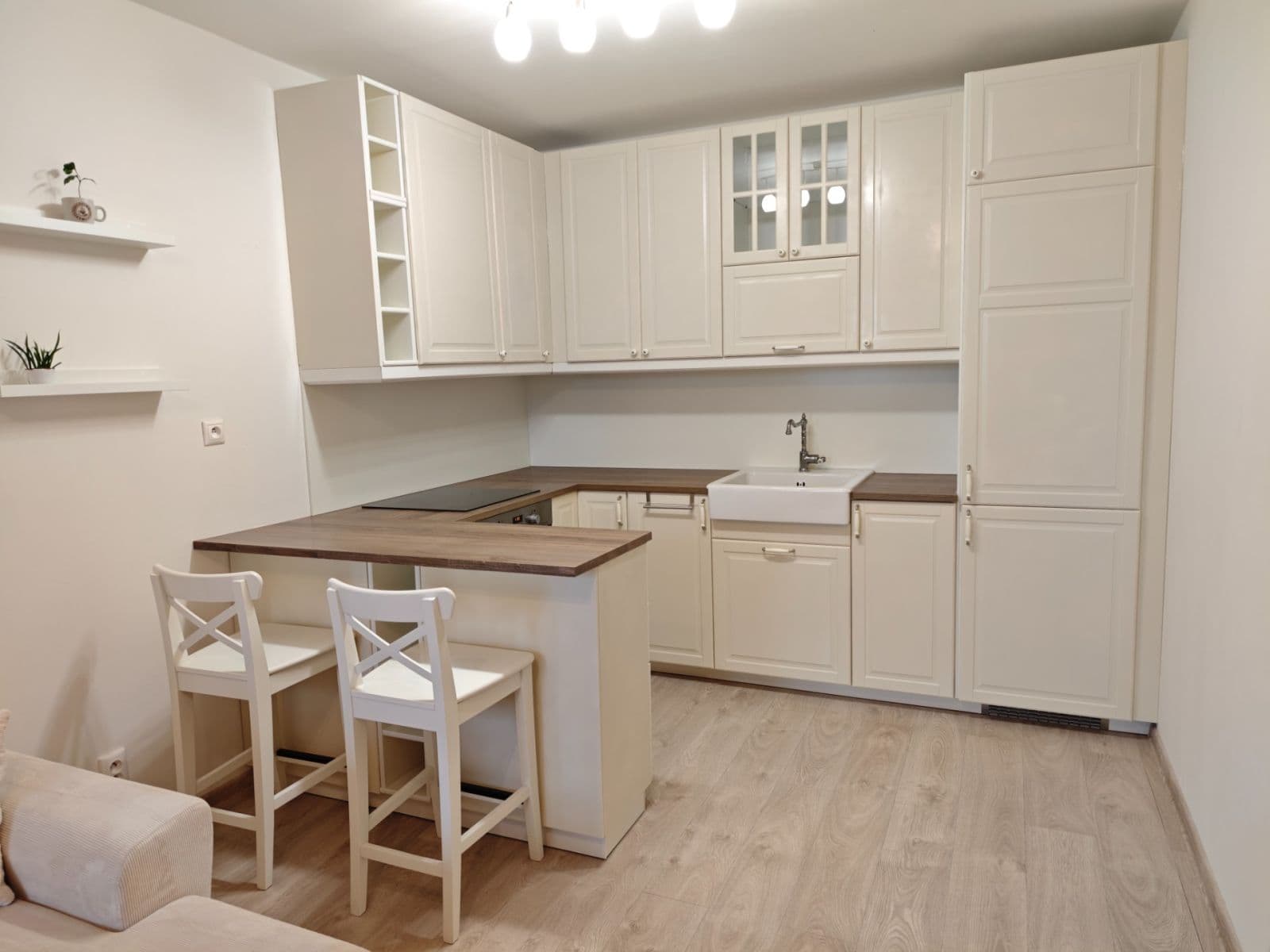 Pronájem bytu 2+kk 44 m², V Honech, Klecany, Středočeský kraj Pronájem bytu 2+kk 44 m², V Honech, Klecany, Středočeský kraj