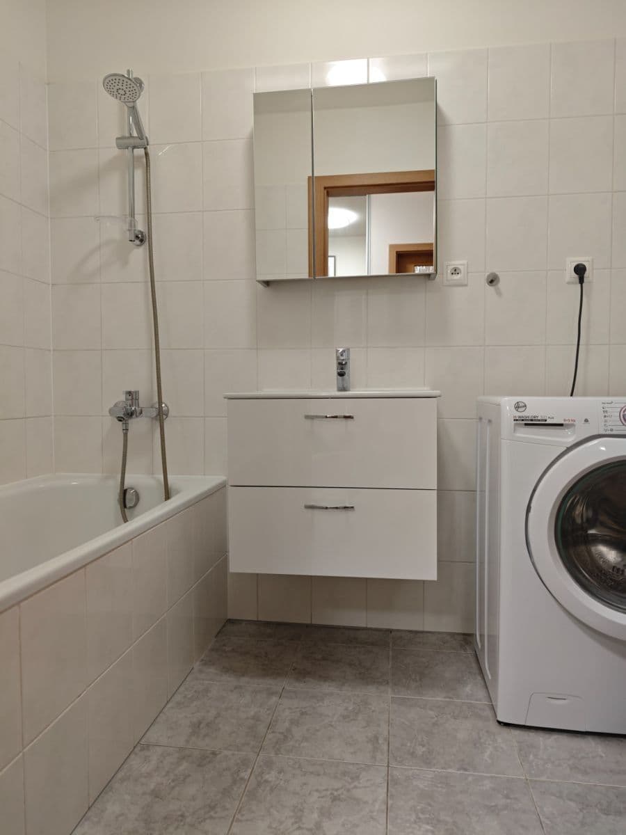 Pronájem bytu 2+kk 44 m², V Honech, Klecany, Středočeský kraj Pronájem bytu 2+kk 44 m², V Honech, Klecany, Středočeský kraj