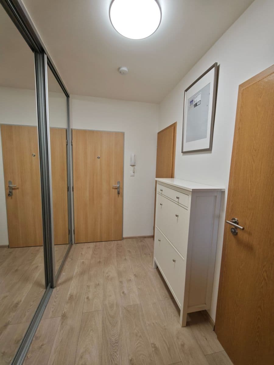 Pronájem bytu 2+kk 44 m², V Honech, Klecany, Středočeský kraj Pronájem bytu 2+kk 44 m², V Honech, Klecany, Středočeský kraj