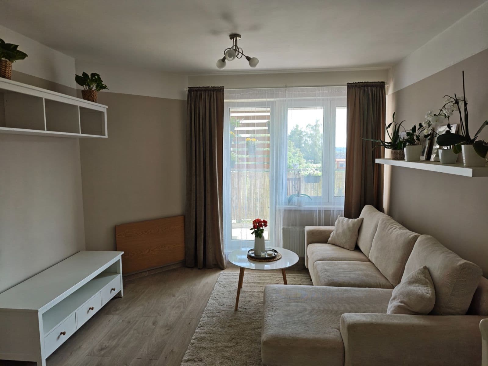 Pronájem bytu 2+kk 44 m², V Honech, Klecany, Středočeský kraj Pronájem bytu 2+kk 44 m², V Honech, Klecany, Středočeský kraj