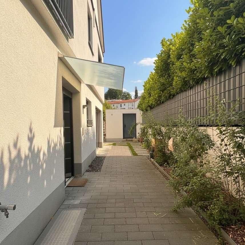 Prodej domu 175 m², pozemek 330 m², Landshut, Bavorsko Prodej domu 175 m², pozemek 330 m², Landshut, Bavorsko
