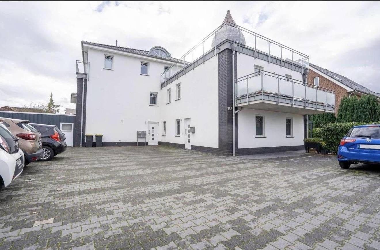 Prodej bytu 3+1 126 m², Bümmersteder Tredde 182, Oldenburg, Dolní Sasko Prodej bytu 3+1 126 m², Bümmersteder Tredde 182, Oldenburg, Dolní Sasko