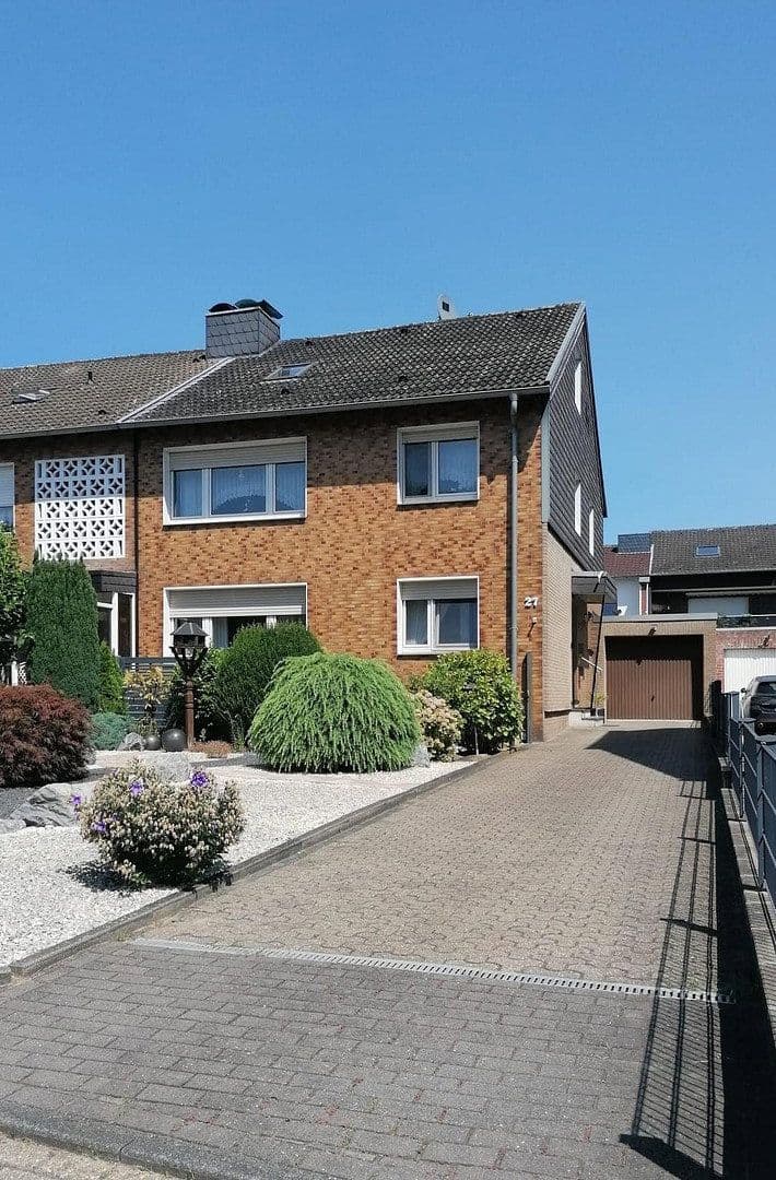 Prodej domu 180 m², pozemek 407 m², Voerde (Niederrhein), Severní Porýní-Vestfálsko Prodej domu 180 m², pozemek 407 m², Voerde (Niederrhein), Severní Porýní-Vestfálsko