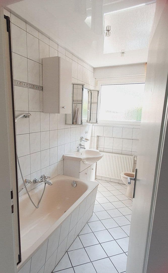 Prodej domu 180 m², pozemek 407 m², Voerde (Niederrhein), Severní Porýní-Vestfálsko Prodej domu 180 m², pozemek 407 m², Voerde (Niederrhein), Severní Porýní-Vestfálsko