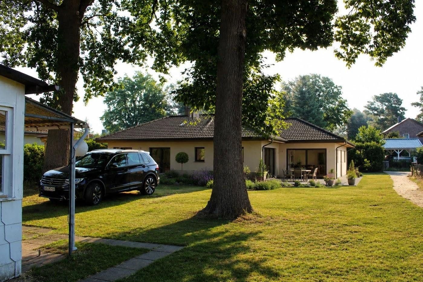 Prodej domu 220 m², pozemek 2.400 m², Am Spreeufer 40, Grünheide (Mark), Braniborsko Prodej domu 220 m², pozemek 2.400 m², Am Spreeufer 40, Grünheide (Mark), Braniborsko