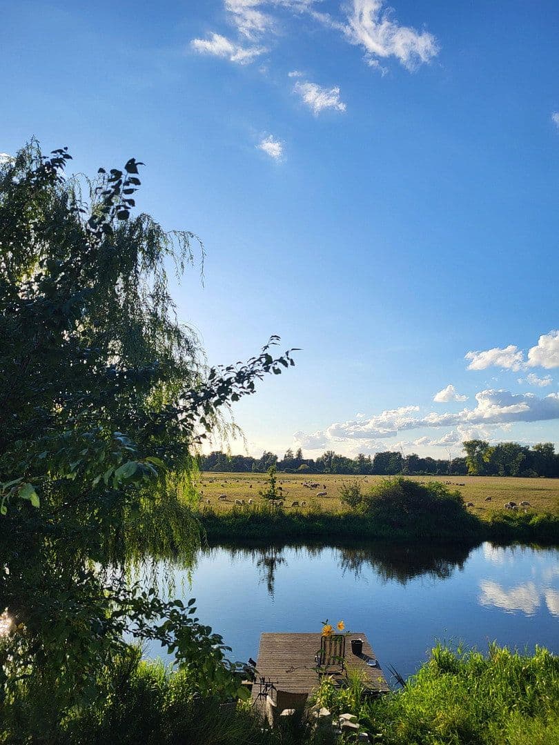 Prodej domu 220 m², pozemek 2.400 m², Am Spreeufer 40, Grünheide (Mark), Braniborsko Prodej domu 220 m², pozemek 2.400 m², Am Spreeufer 40, Grünheide (Mark), Braniborsko