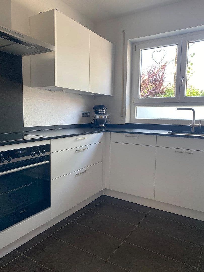Prodej domu 111 m², pozemek 211 m², Heilbronn, Bádensko-Württembersko Prodej domu 111 m², pozemek 211 m², Heilbronn, Bádensko-Württembersko