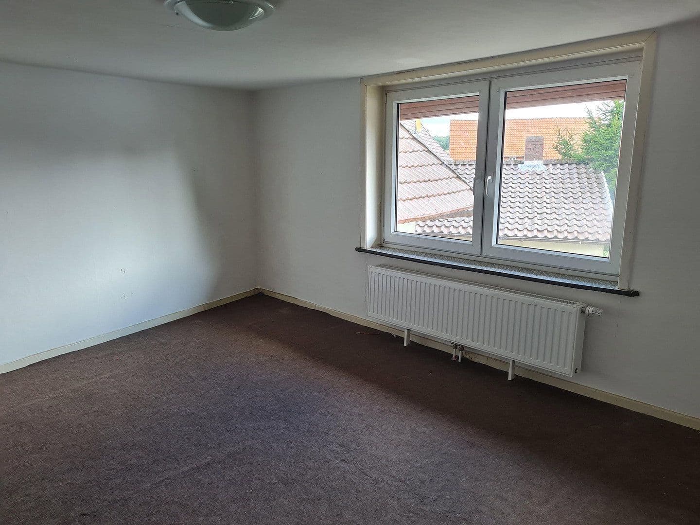 Prodej domu 303 m², pozemek 408 m², Rollshausen, Dolní Sasko Prodej domu 303 m², pozemek 408 m², Rollshausen, Dolní Sasko