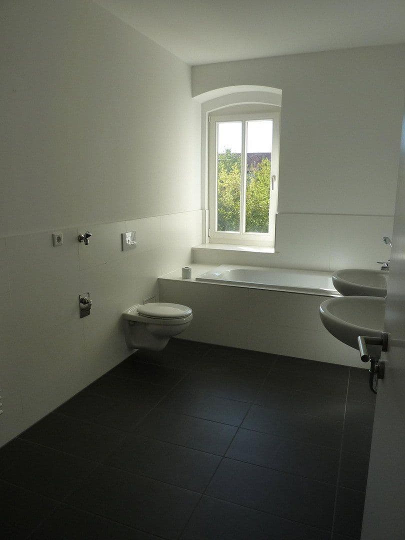 Pronájem bytu 4+kk 134 m², Jupiterstraße 22, Halle (Saale), Sasko-Anhaltsko Pronájem bytu 4+kk 134 m², Jupiterstraße 22, Halle (Saale), Sasko-Anhaltsko