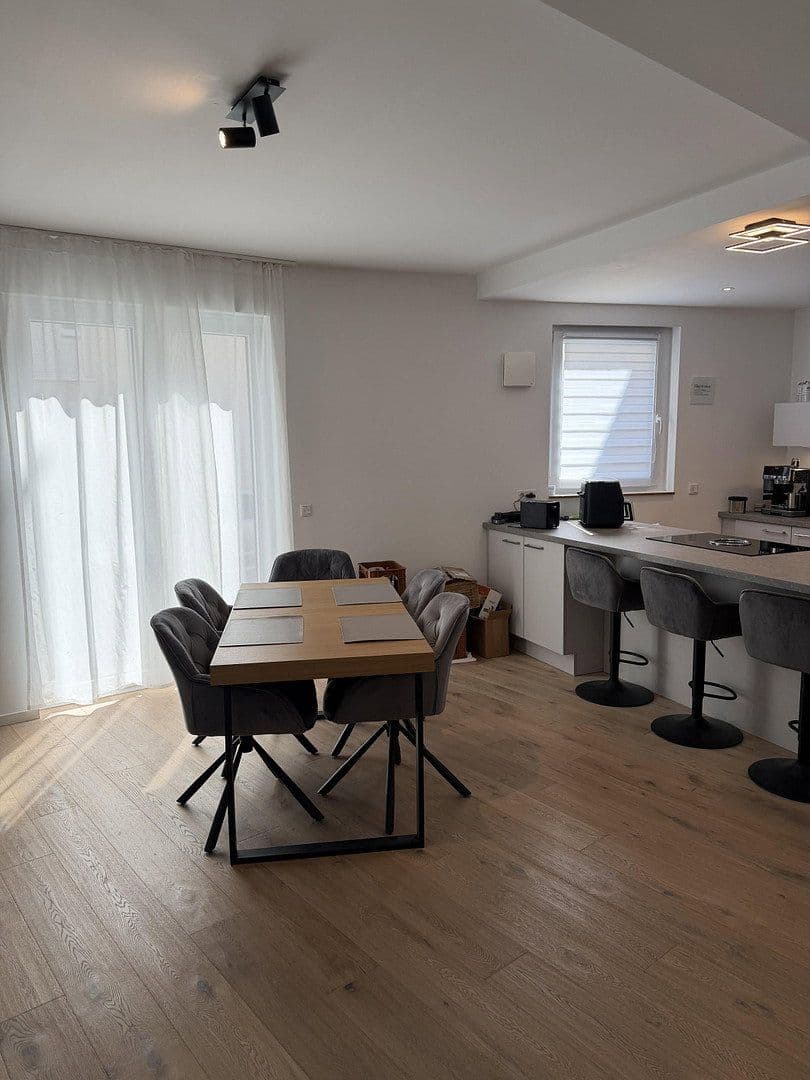 Pronájem bytu 2+1 86 m², Mandelring 24, Neustadt, Porýní-Falc Pronájem bytu 2+1 86 m², Mandelring 24, Neustadt, Porýní-Falc