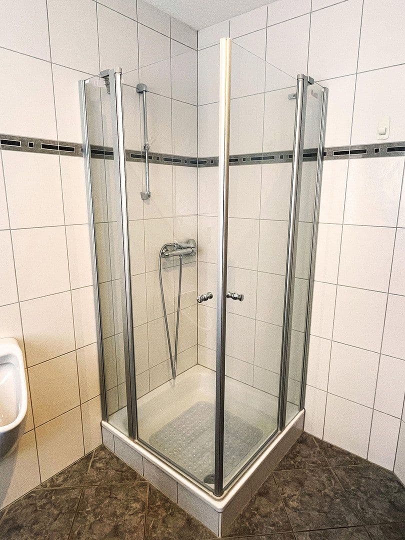 Prodej domu 290 m², pozemek 438 m², Queidersbach, Porýní-Falc Prodej domu 290 m², pozemek 438 m², Queidersbach, Porýní-Falc
