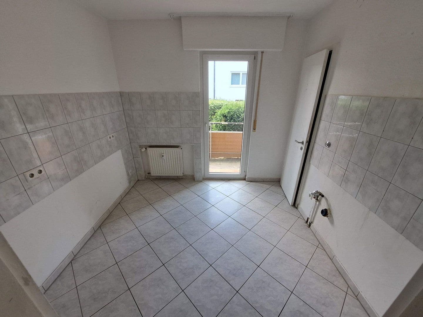 Pronájem bytu 4+1 88 m², Nelkenweg 14, Rudersberg, Bádensko-Württembersko Pronájem bytu 4+1 88 m², Nelkenweg 14, Rudersberg, Bádensko-Württembersko