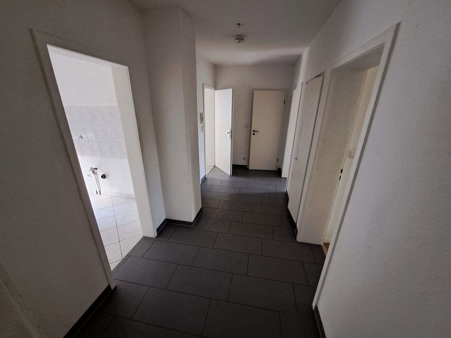 Pronájem bytu 4+1 88 m², Nelkenweg 14, Rudersberg, Bádensko-Württembersko Pronájem bytu 4+1 88 m², Nelkenweg 14, Rudersberg, Bádensko-Württembersko