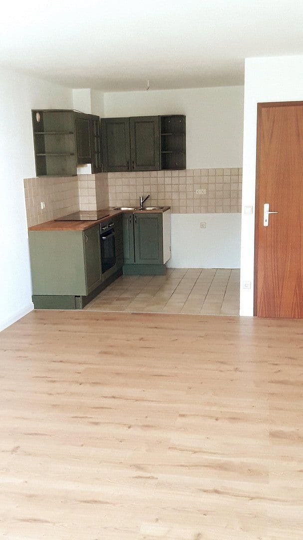 Pronájem bytu 2+1 49 m², Bayreuther Straße 10, Chemnitz, Sasko Pronájem bytu 2+1 49 m², Bayreuther Straße 10, Chemnitz, Sasko