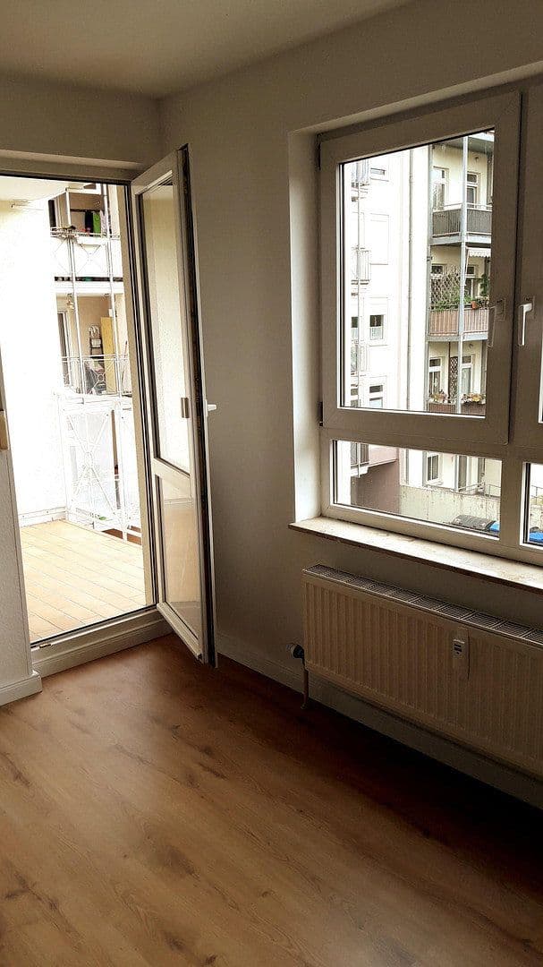 Pronájem bytu 2+1 49 m², Bayreuther Straße 10, Chemnitz, Sasko Pronájem bytu 2+1 49 m², Bayreuther Straße 10, Chemnitz, Sasko