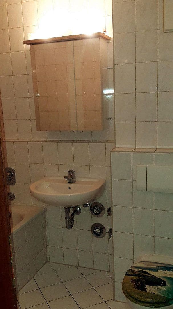 Pronájem bytu 2+1 49 m², Bayreuther Straße 10, Chemnitz, Sasko Pronájem bytu 2+1 49 m², Bayreuther Straße 10, Chemnitz, Sasko