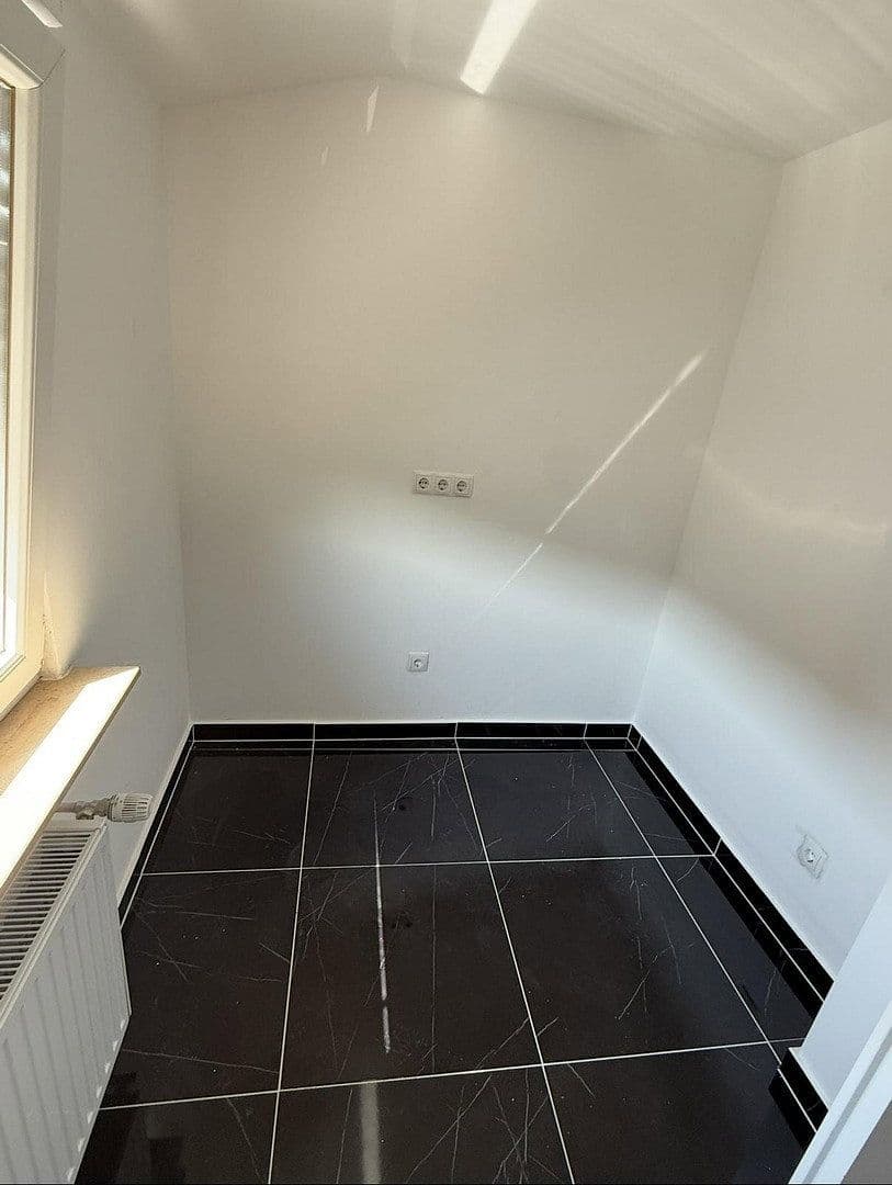 Pronájem bytu 4+1 94 m², Willroth, Porýní-Falc Pronájem bytu 4+1 94 m², Willroth, Porýní-Falc