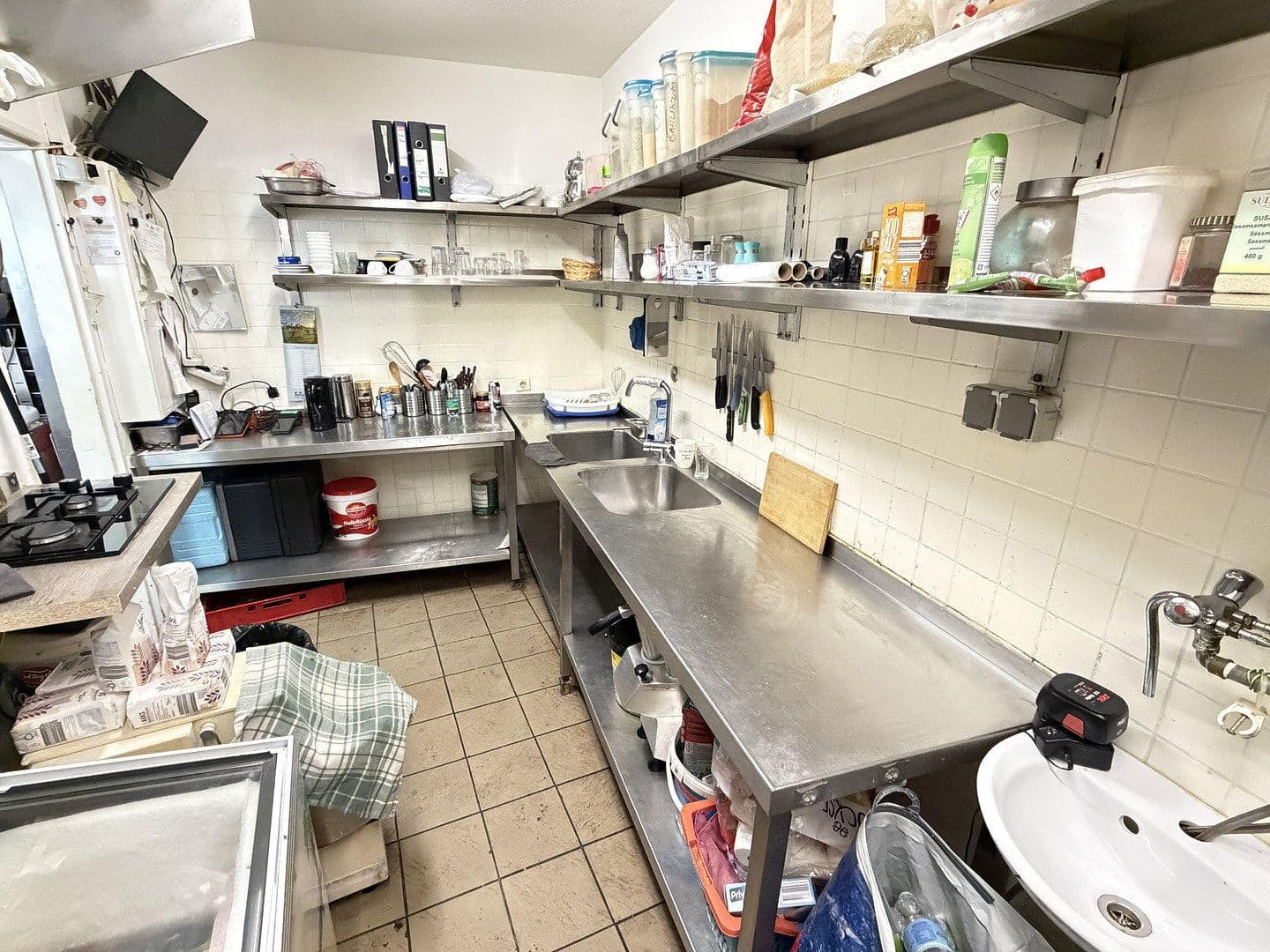 Pronájem nebytového prostoru 214 m², Lohbachstraße 8, Velbert, Severní Porýní-Vestfálsko Pronájem nebytového prostoru 214 m², Lohbachstraße 8, Velbert, Severní Porýní-Vestfálsko