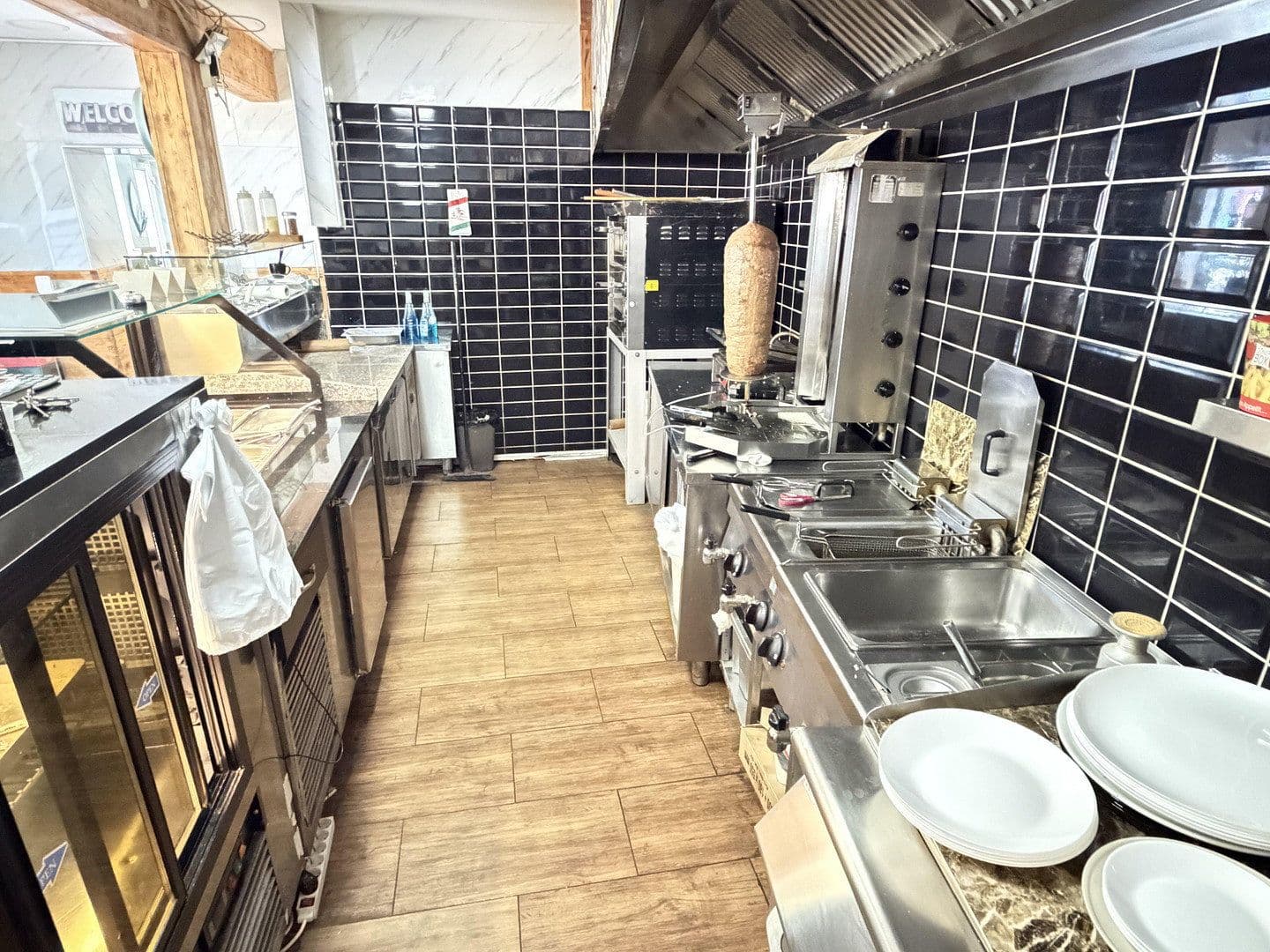 Pronájem nebytového prostoru 214 m², Lohbachstraße 8, Velbert, Severní Porýní-Vestfálsko Pronájem nebytového prostoru 214 m², Lohbachstraße 8, Velbert, Severní Porýní-Vestfálsko