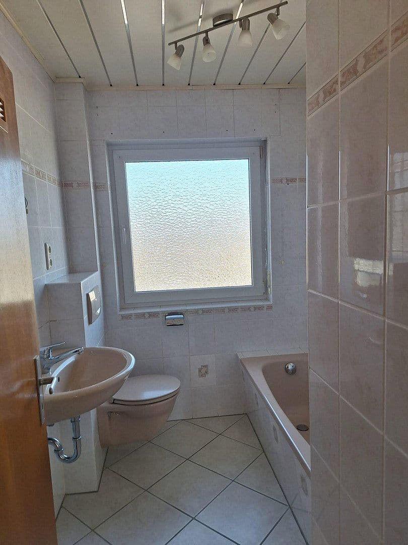 Prodej domu 97 m², pozemek 240 m², Kurfürst-Dietrich-Straße 10, Montabaur, Porýní-Falc Prodej domu 97 m², pozemek 240 m², Kurfürst-Dietrich-Straße 10, Montabaur, Porýní-Falc