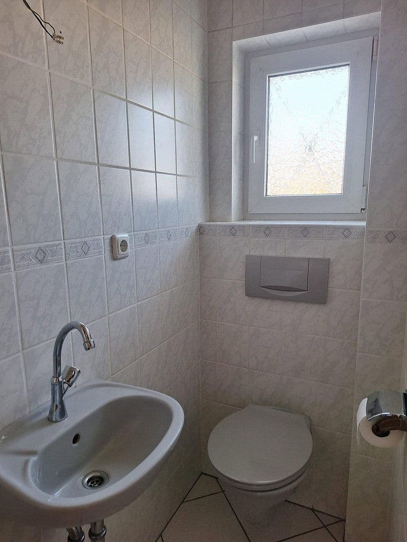 Prodej domu 97 m², pozemek 240 m², Kurfürst-Dietrich-Straße 10, Montabaur, Porýní-Falc Prodej domu 97 m², pozemek 240 m², Kurfürst-Dietrich-Straße 10, Montabaur, Porýní-Falc
