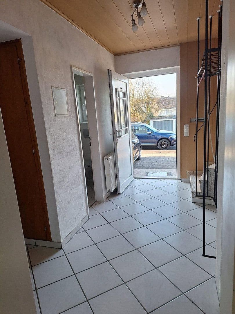 Prodej domu 97 m², pozemek 240 m², Kurfürst-Dietrich-Straße 10, Montabaur, Porýní-Falc Prodej domu 97 m², pozemek 240 m², Kurfürst-Dietrich-Straße 10, Montabaur, Porýní-Falc