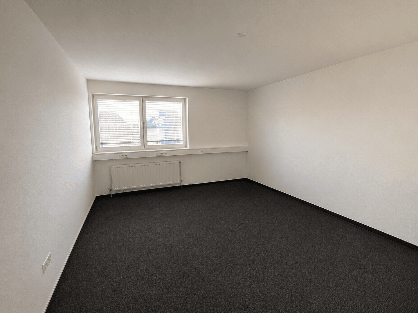 Pronájem bytu 4+kk 130 m², August-Ruf-Straße 4, Singen (Hohentwiel), Bádensko-Württembersko Pronájem bytu 4+kk 130 m², August-Ruf-Straße 4, Singen (Hohentwiel), Bádensko-Württembersko