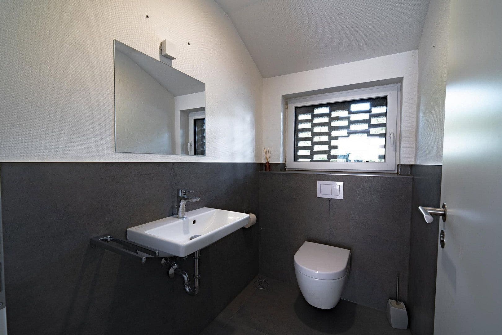 Pronájem bytu 4+1 210 m², Koblenz, Porýní-Falc Pronájem bytu 4+1 210 m², Koblenz, Porýní-Falc
