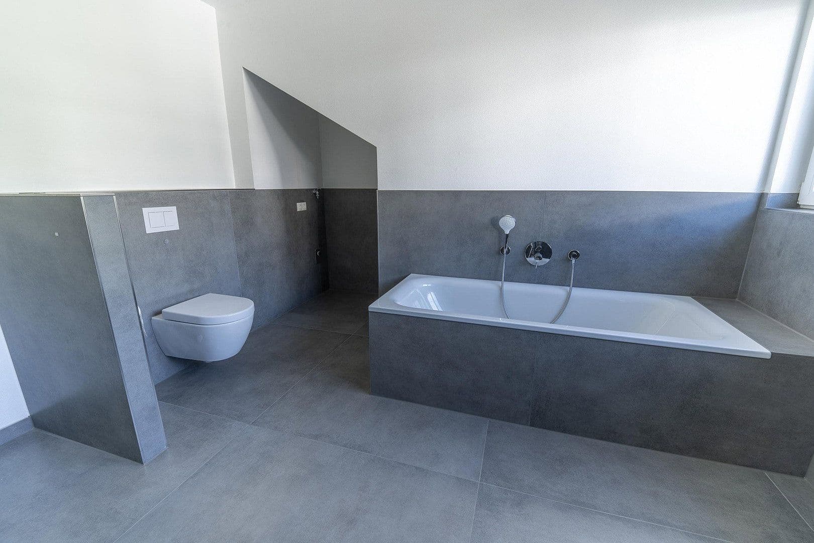 Pronájem bytu 4+1 210 m², Koblenz, Porýní-Falc Pronájem bytu 4+1 210 m², Koblenz, Porýní-Falc