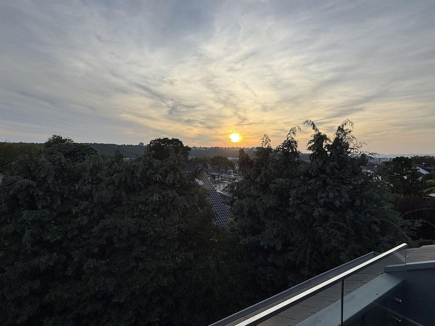 Pronájem bytu 4+1 210 m², Koblenz, Porýní-Falc Pronájem bytu 4+1 210 m², Koblenz, Porýní-Falc