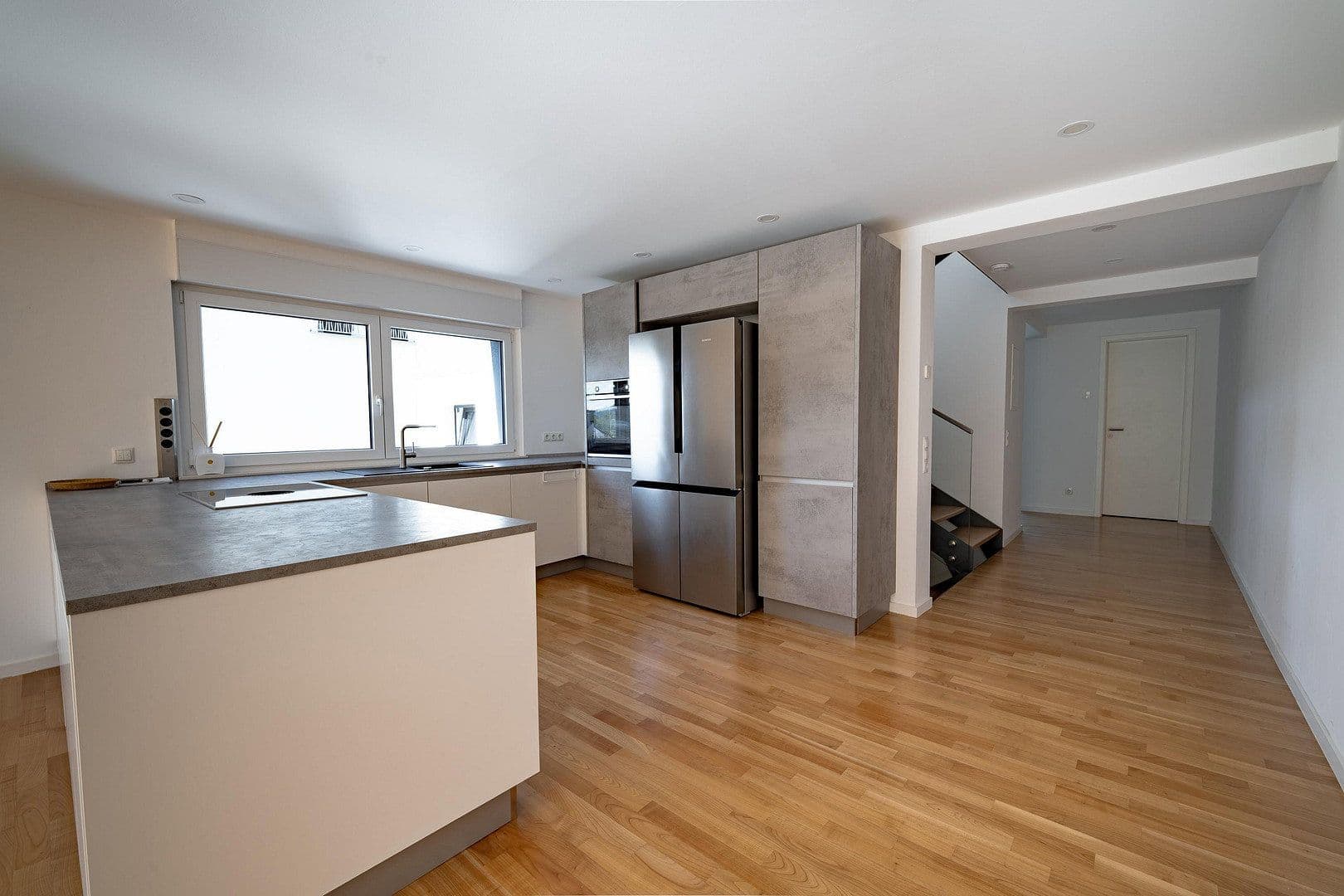 Pronájem bytu 4+1 210 m², Koblenz, Porýní-Falc Pronájem bytu 4+1 210 m², Koblenz, Porýní-Falc